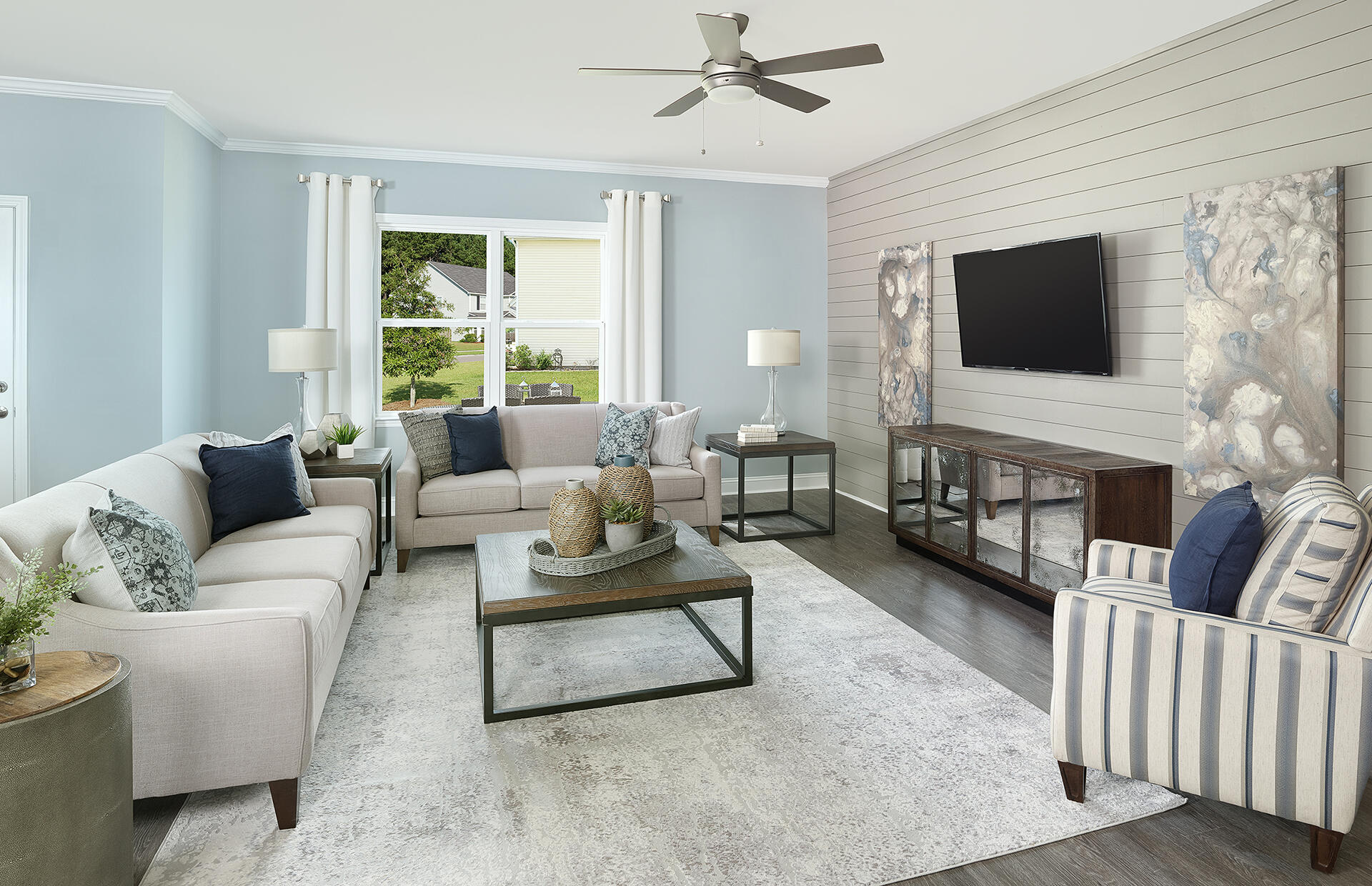 137 Hayworth Road Summerville, SC 29486 - Photo 4 of 11 Gathering room