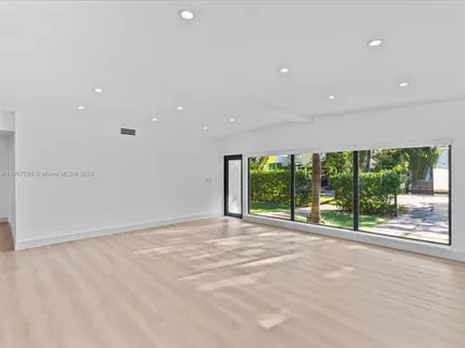 $1,499,000 | 19461 Northeast 22nd Road, North Miami Beach, FL 33179