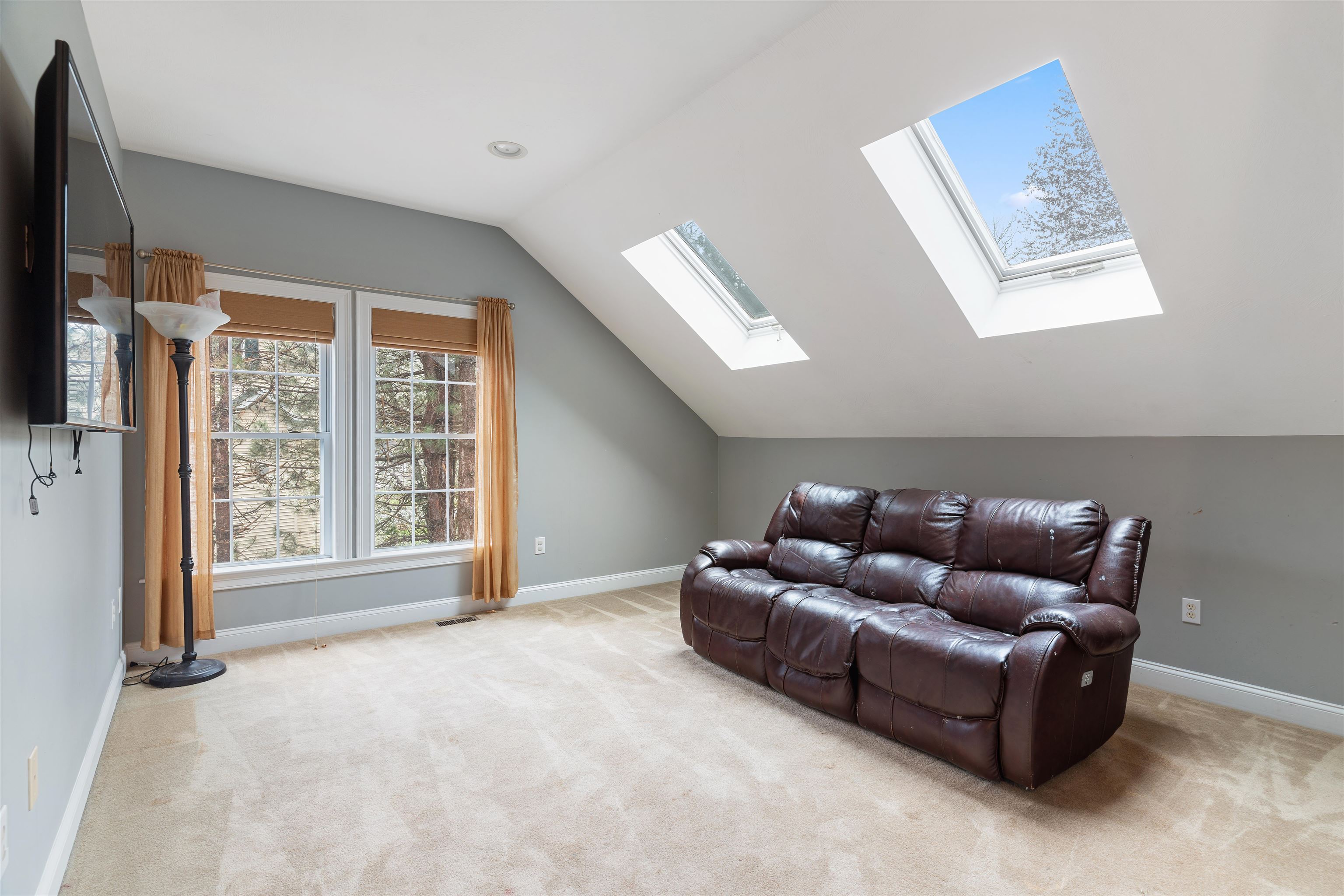 6 Tanglewood Drive Nashua, NH 03062 - Photo 19 of 21