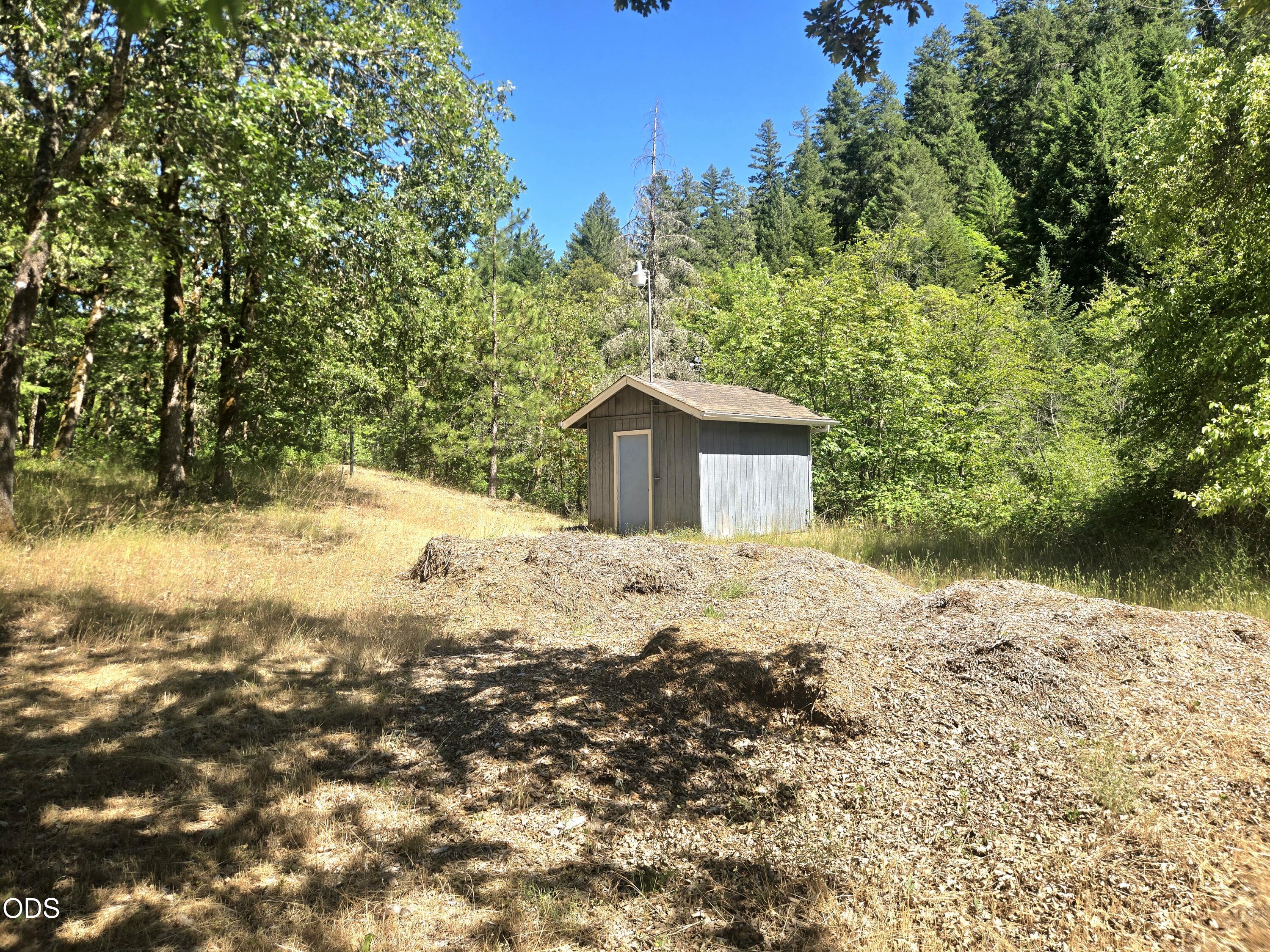 3901 Placer Road Wolf Creek, OR 97497 - Photo 41 of 52