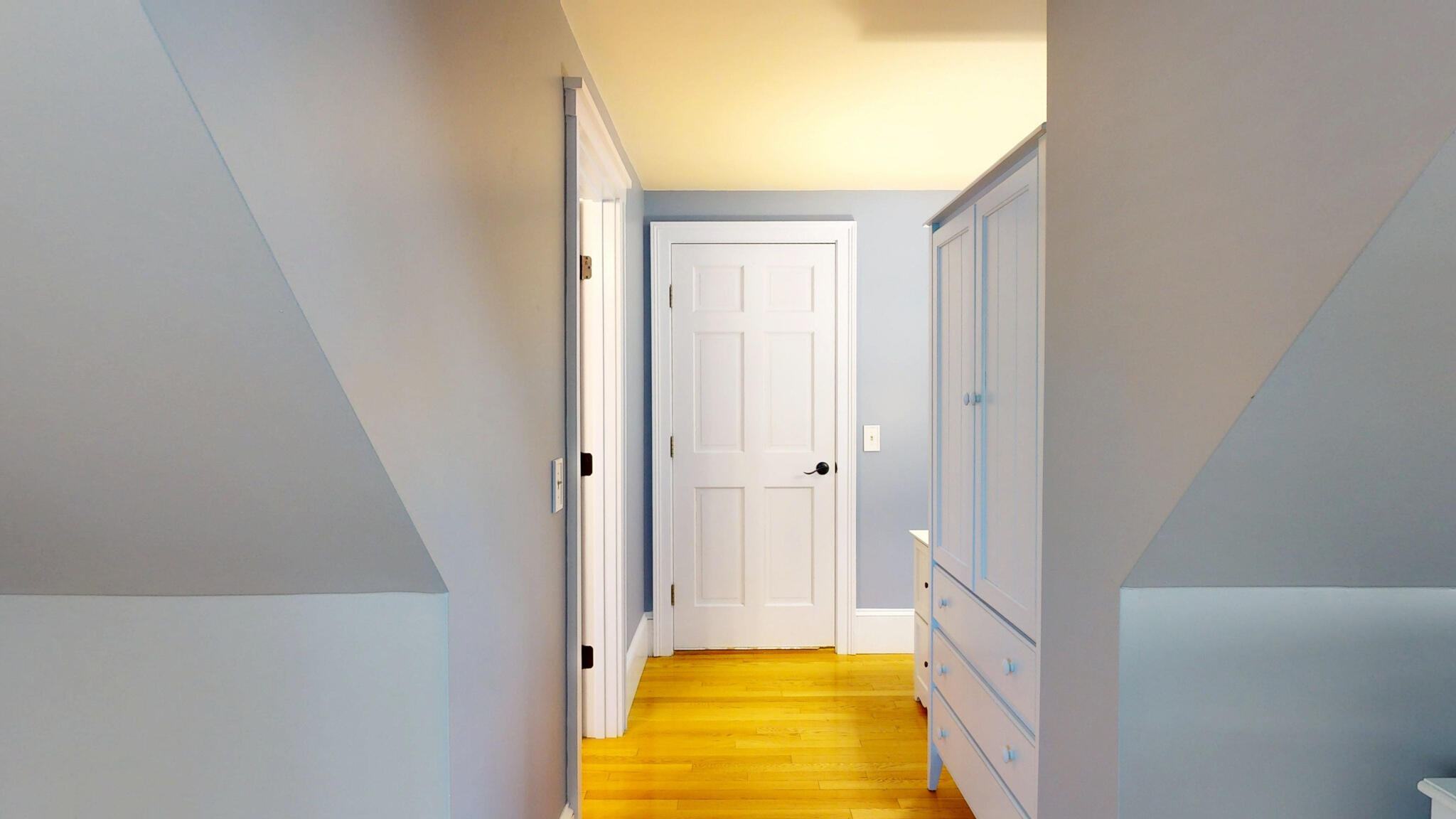 75 Court Street Belfast, ME 04915 - Photo 75 of 94 2nd Floor Bedroom Hallway