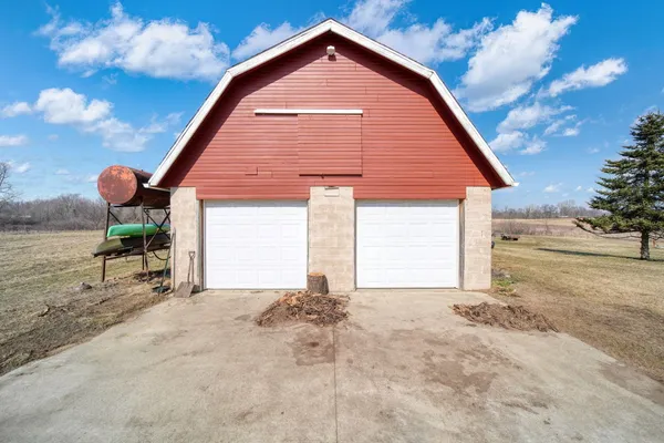 $435,000 | 18598 Bradstreet Road, Hudson, MI 49247