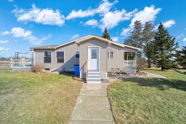 $435,000 | 18598 Bradstreet Road, Hudson, MI 49247