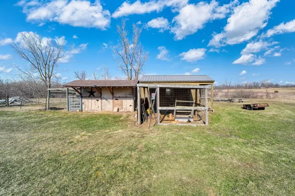 $435,000 | 18598 Bradstreet Road, Hudson, MI 49247