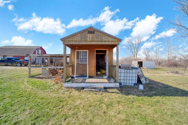 $435,000 | 18598 Bradstreet Road, Hudson, MI 49247