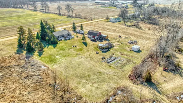 $435,000 | 18598 Bradstreet Road, Hudson, MI 49247