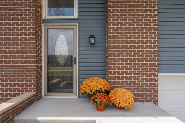 $329,900 | 34365 Old Highway 13, Waseca, MN 56093