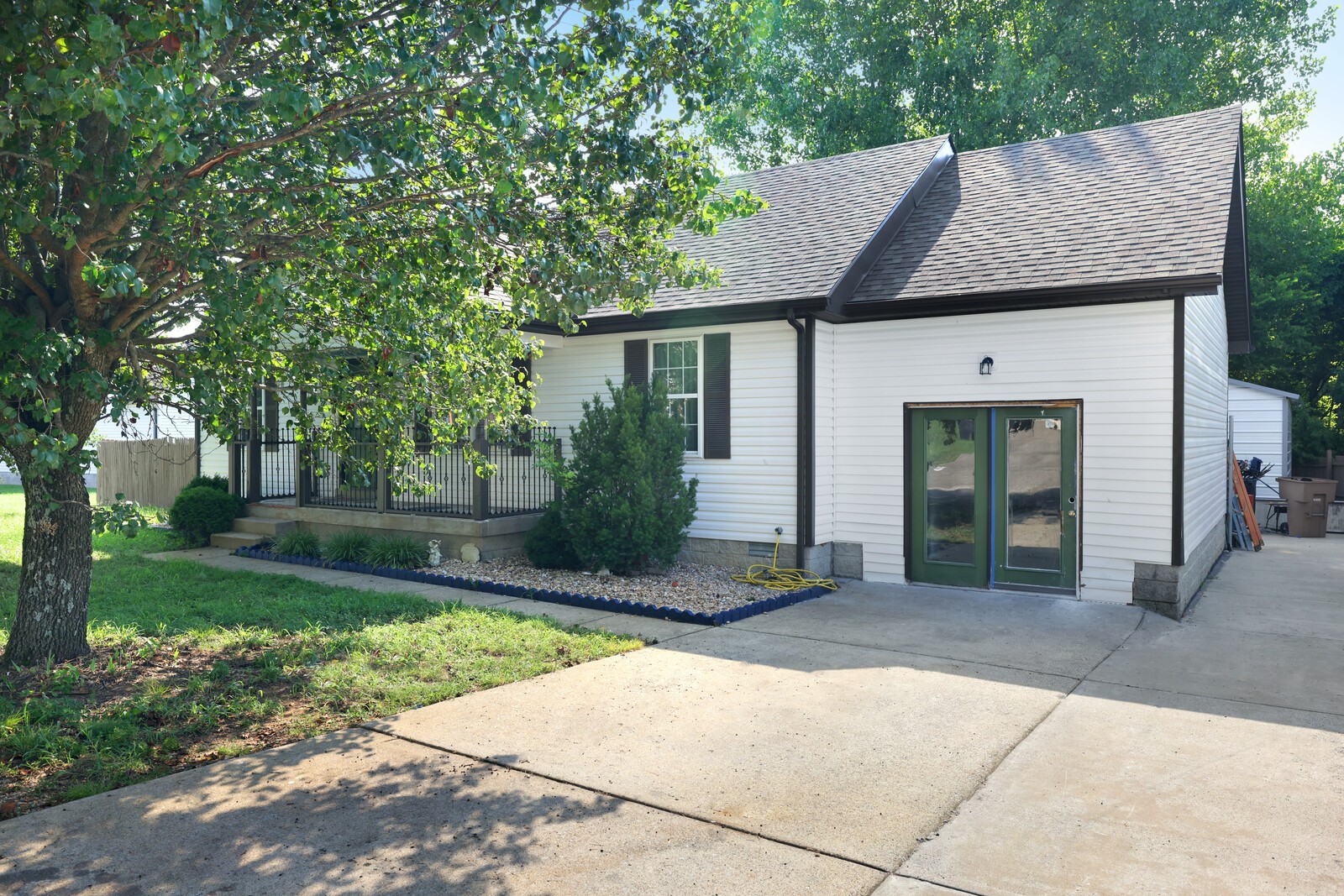 605 Big Riv Run Antioch, TN 37013 - Photo 3 of 35 Gallery Image 3