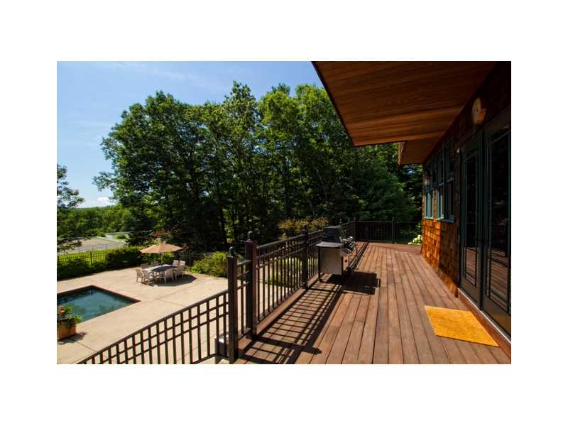 125 Pond House Road North Smithfield, RI 02896 - Photo 4 of 25 View.