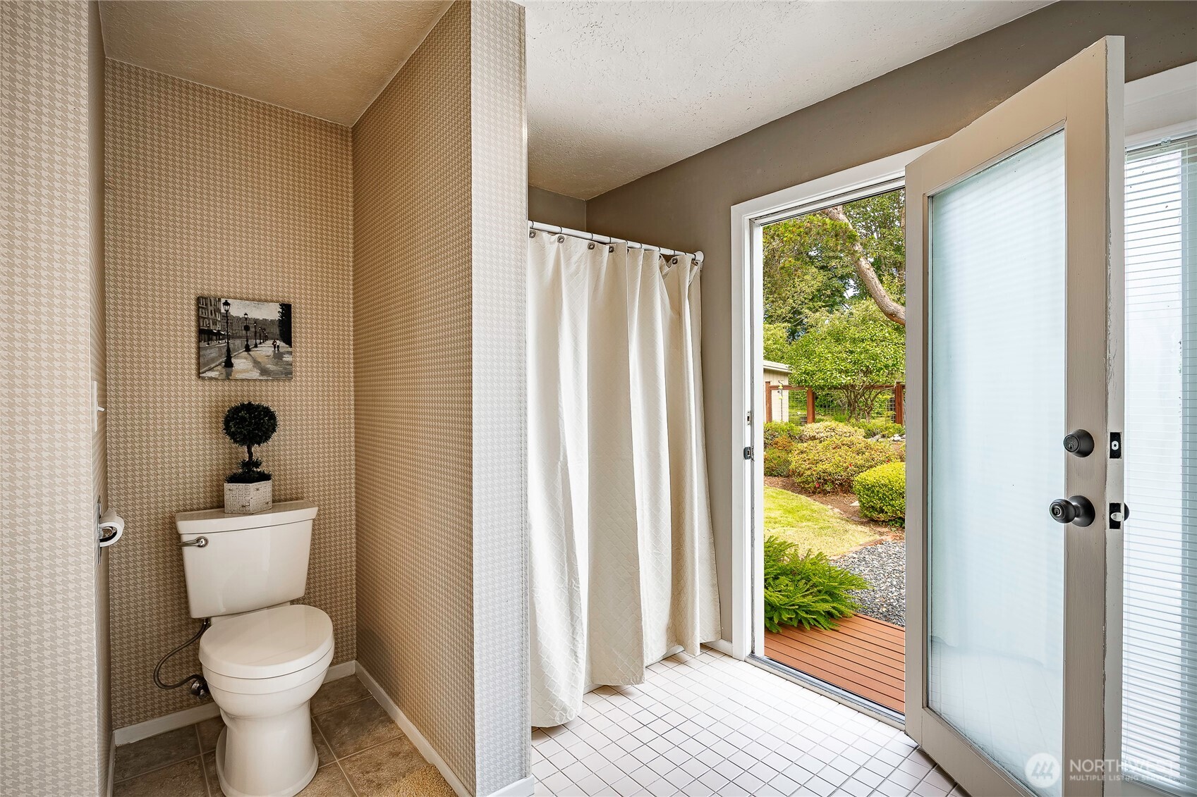 2808 Azalea Place Bellingham, WA 98225 - Photo 24 of 38