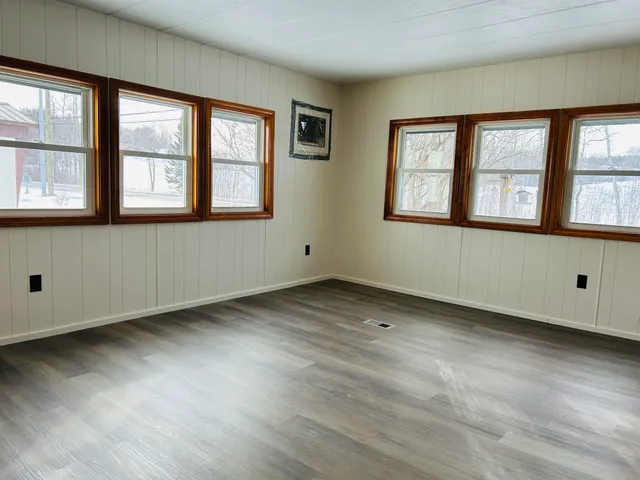 $69,900 | 4 Cedar Street, Colebrook, NH 03576