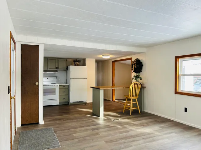 $69,900 | 4 Cedar Street, Colebrook, NH 03576