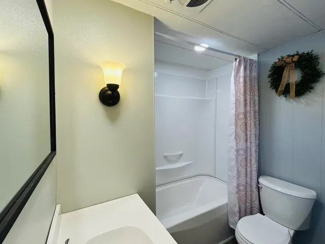 $69,900 | 4 Cedar Street, Colebrook, NH 03576