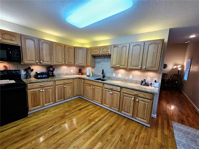 $1,070,000 | 1182-1233 Oval Road, Climax Springs, MO 65324