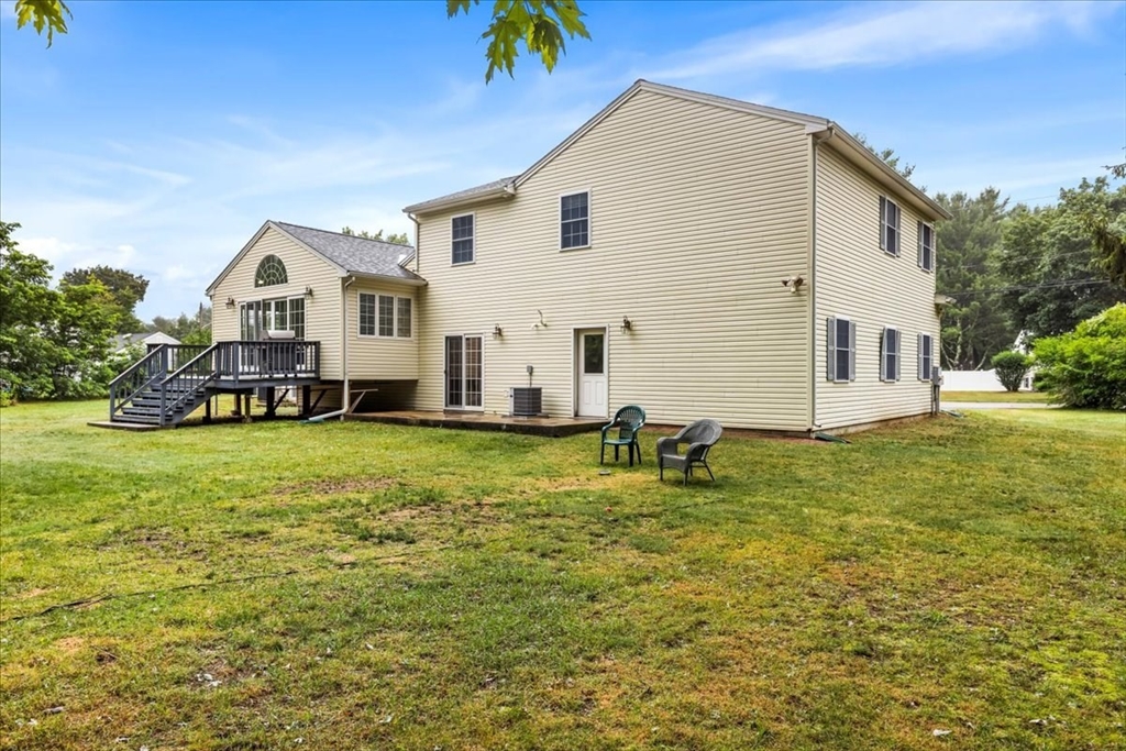 95 Tecumseh Drive Hanover, MA 02339 - Photo 4 of 42