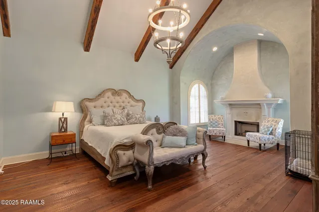 $869,000 | 128 Oakview Boulevard, Lafayette, LA 70503