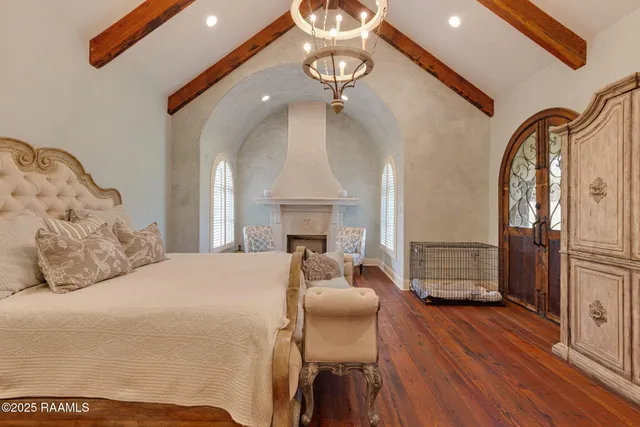 $869,000 | 128 Oakview Boulevard, Lafayette, LA 70503