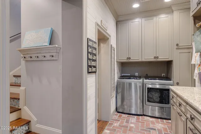 $869,000 | 128 Oakview Boulevard, Lafayette, LA 70503