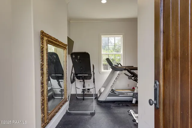 $869,000 | 128 Oakview Boulevard, Lafayette, LA 70503