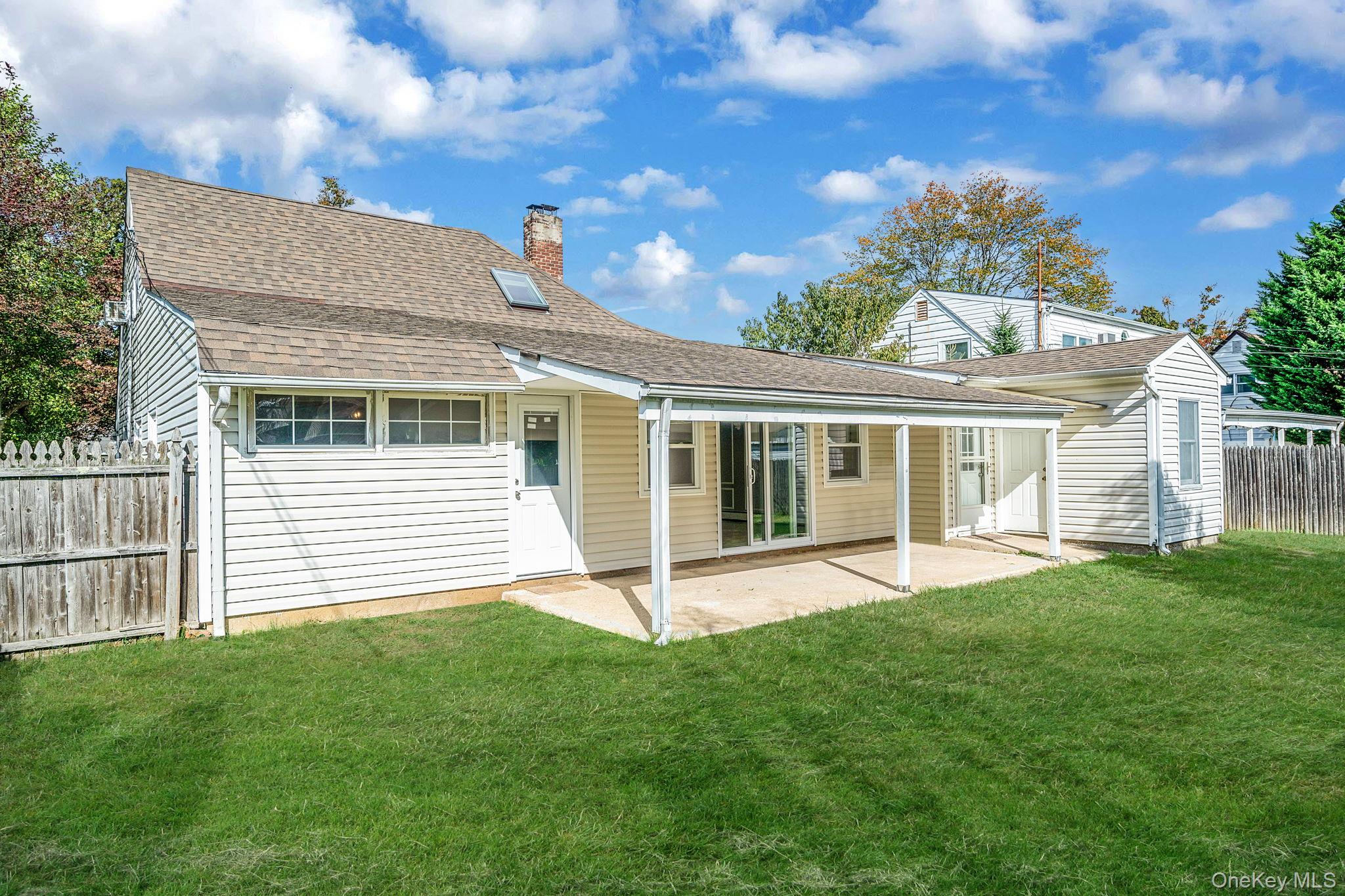 95 Lantern Road Hicksville, NY 11801 - Photo 36 of 36