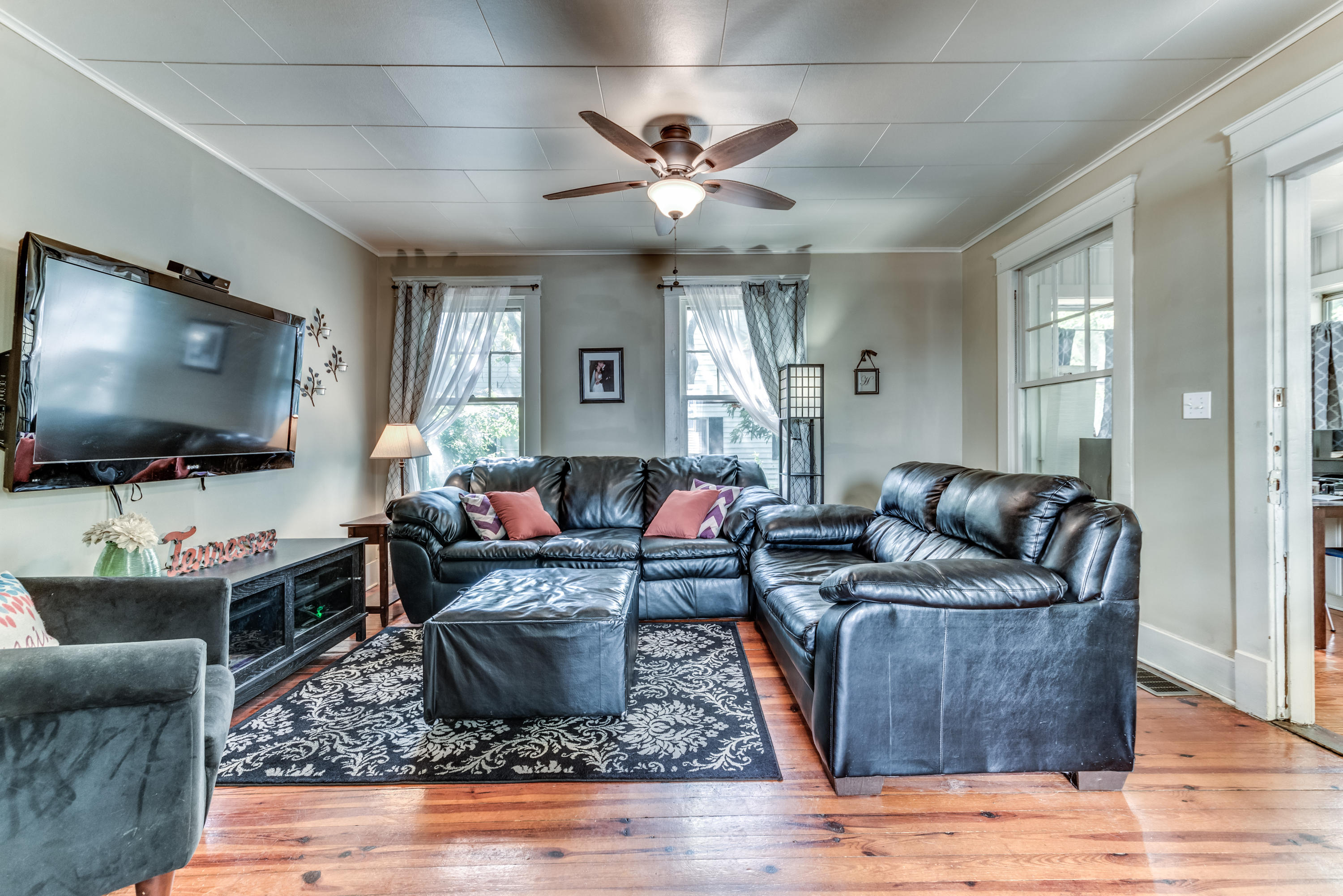 1344 Remsen Street Alcoa, TN 37701 - Photo 8 of 24 Real hardwood flooring