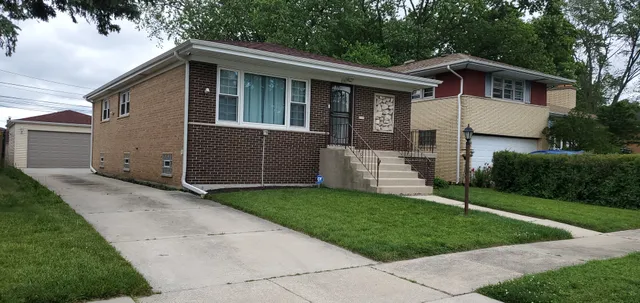 $218,000 | 651 Bensley Avenue, Calumet City, IL 60409
