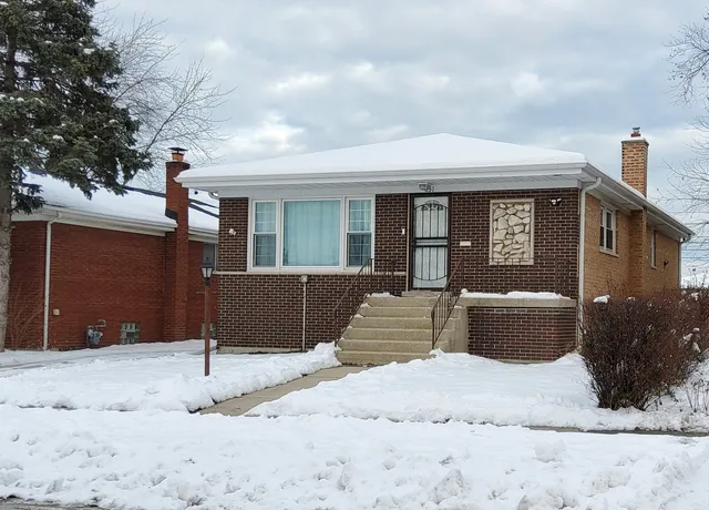 $218,000 | 651 Bensley Avenue, Calumet City, IL 60409