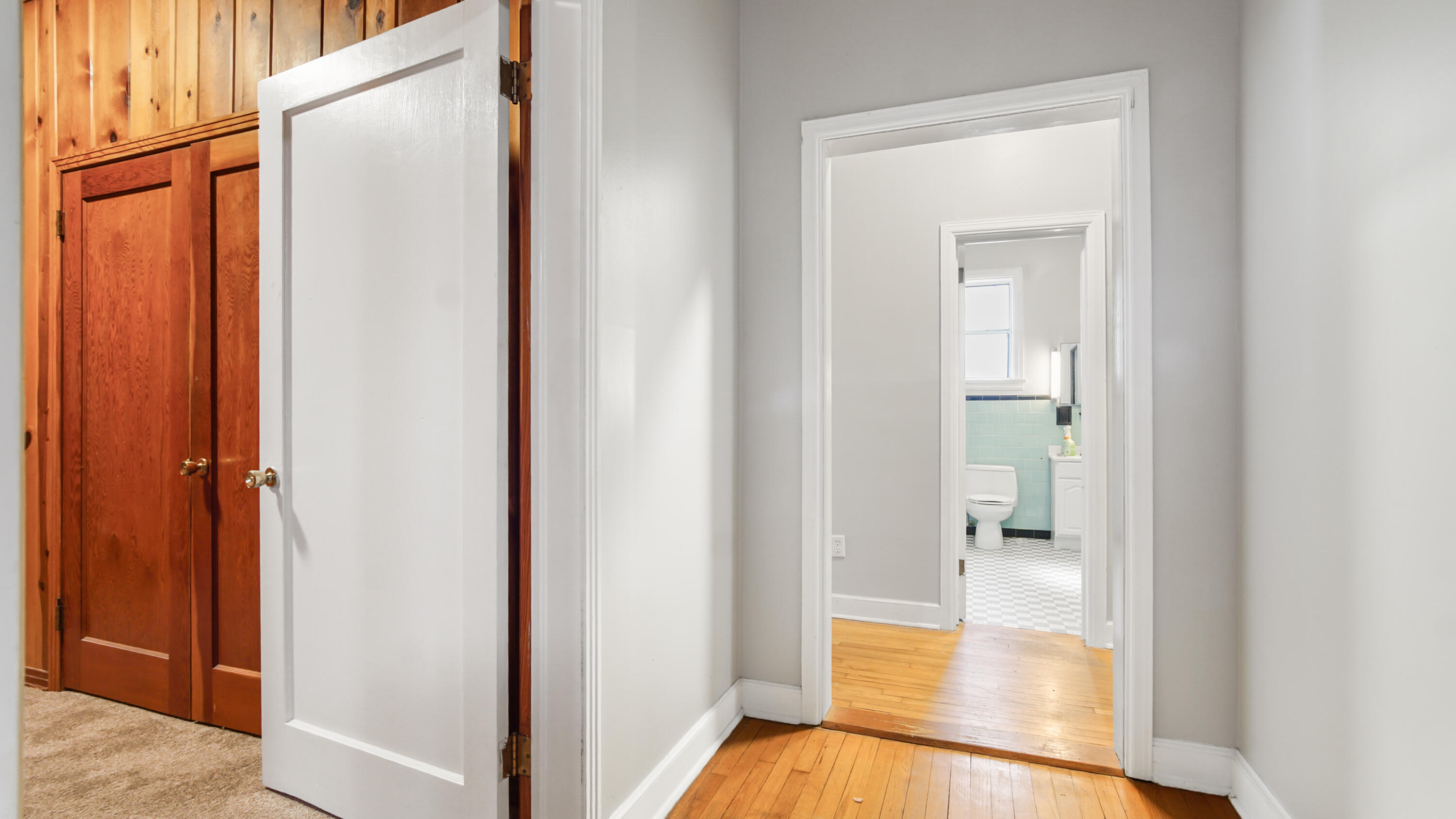 111 Bay Avenue DeFuniak Springs, FL 32435 - Photo 23 of 51 a view of a bathroom from a corridor