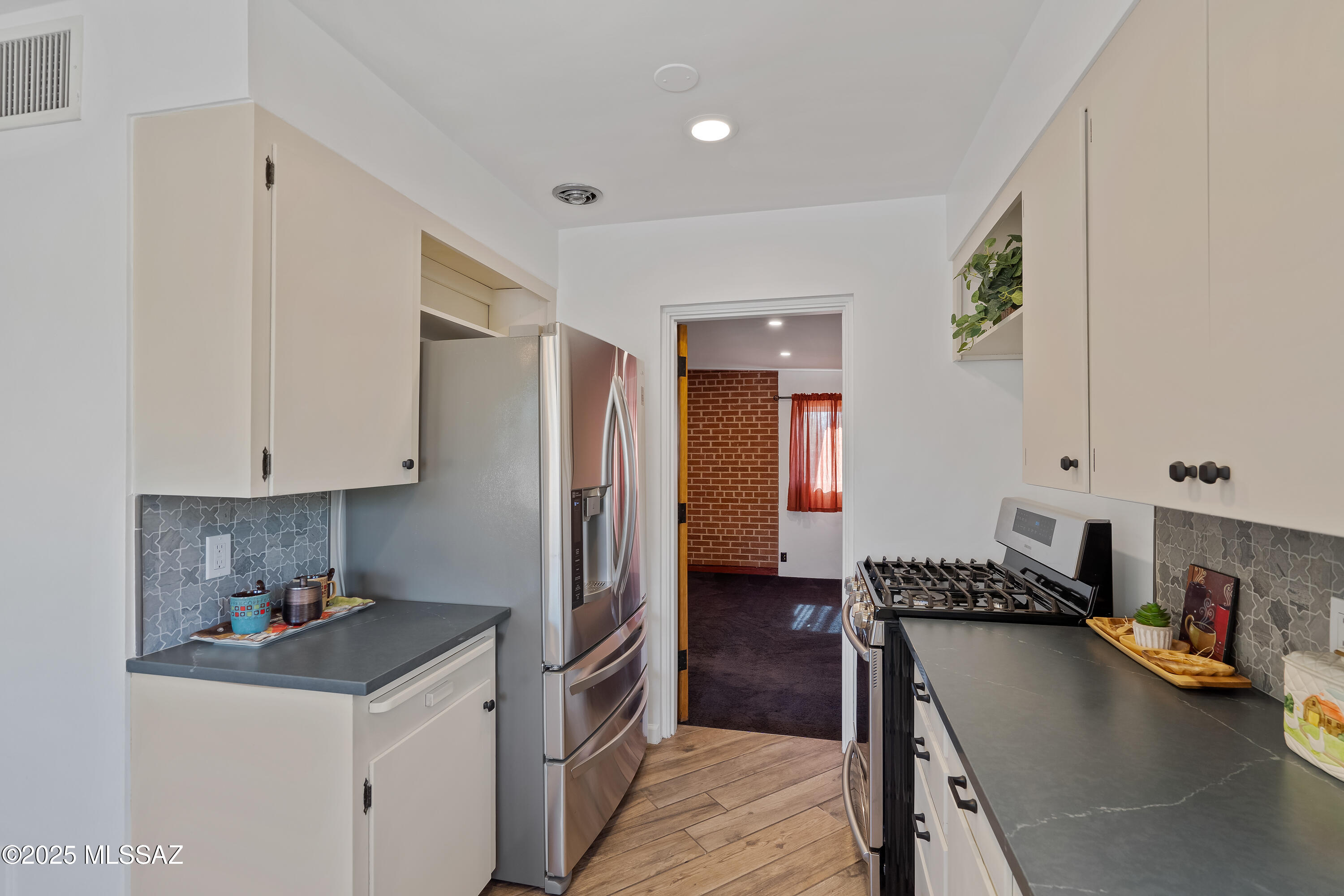 1501 East Lind Road Tucson, AZ 85719 - Photo 10 of 45 Gallery Image 10