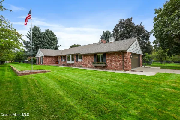 $899,500 | 3411 South Best Road, Veradale, WA 99037