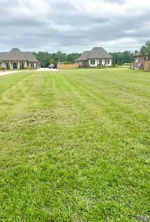 $66,500 | 2933 Kiwi Avenue, Gray, LA 70359