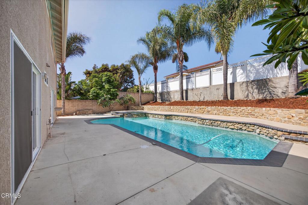 747 Southwick Street Santa Paula, CA 93060 - Photo 39 of 49 39-web-or-mls-039_UpmarketMedia-747Sou16