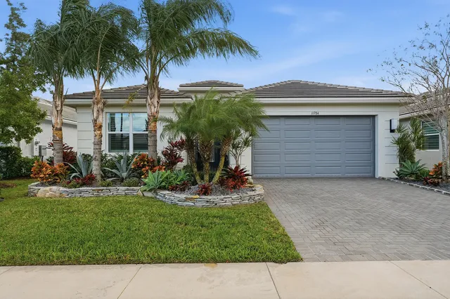 $729,000 | 11784 Southwest Sailfish Isles Way, Port St. Lucie, FL 34987