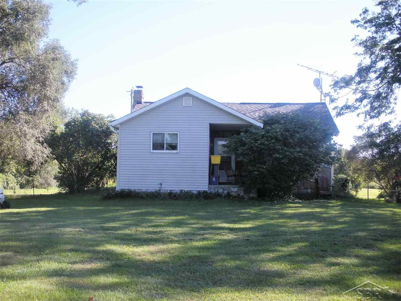 6370 East Lake Road Millington, MI 48746 - Photo 17 of 18 31310081-16.JPG