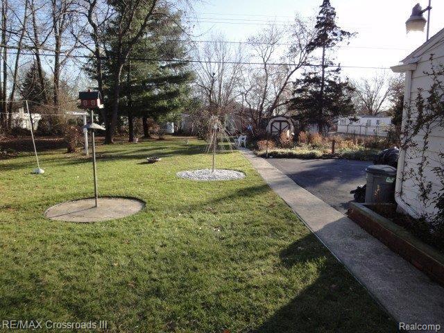 45011 Robson Road Belleville, MI 48111 - Photo 5 of 14 BACKYARD