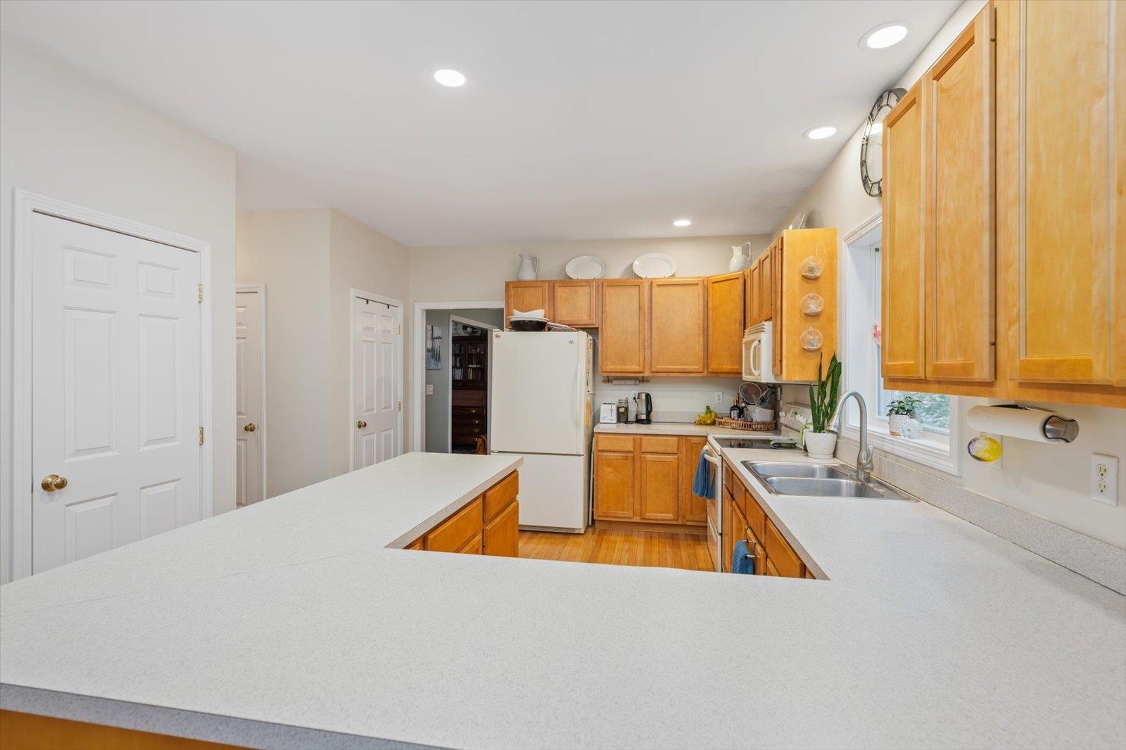 533 Windmill Hill Road Dublin, NH 03444 - Photo 10 of 38