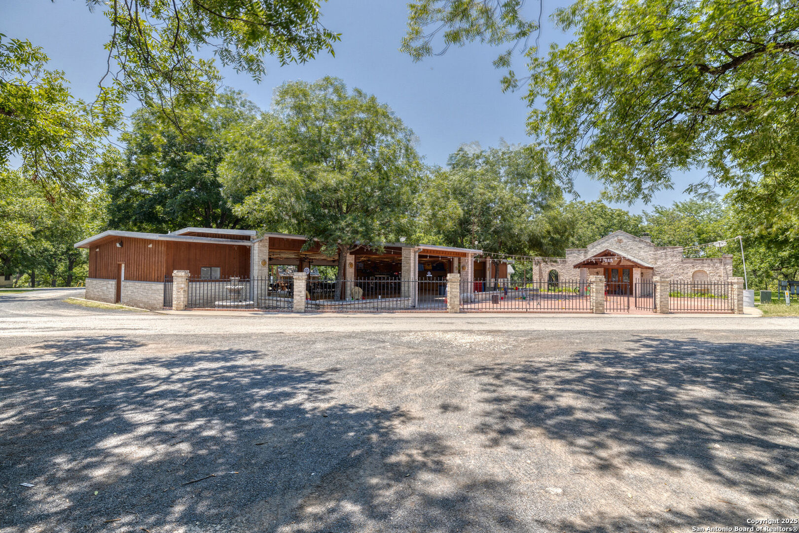 90 Johhny Seibert Lane Rio Frio, TX 78879 - Photo 25 of 49