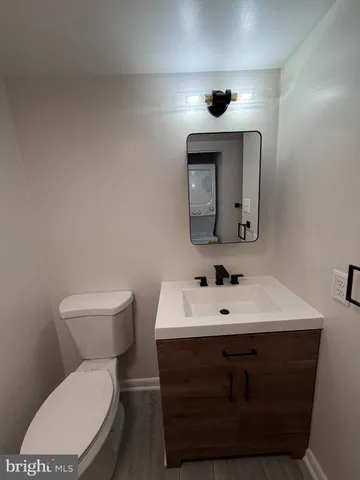 $2,100 | 507 Florida Avenue, Unit 103, Herndon, VA 20170