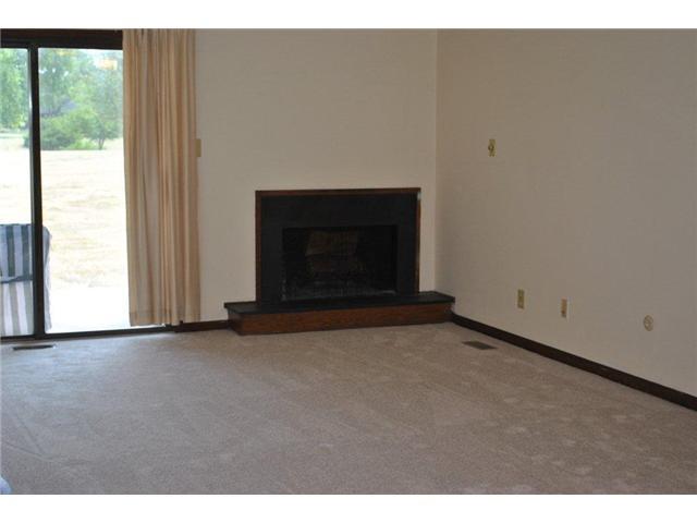 627 Cobblestone Road, Unit 26 3 Avon, IN 46123 - Photo 5 of 20 Gallery Image 5