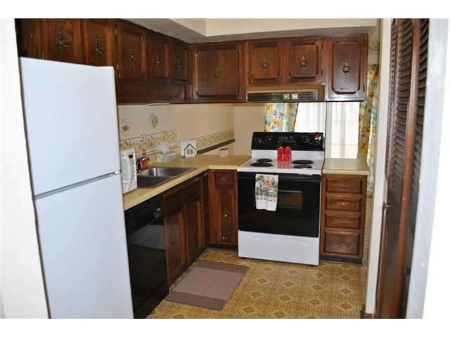 627 Cobblestone Road, Unit 26 3 Avon, IN 46123 - Photo 6 of 20 Gallery Image 6