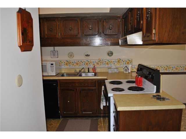 627 Cobblestone Road, Unit 26 3 Avon, IN 46123 - Photo 8 of 20 Gallery Image 8
