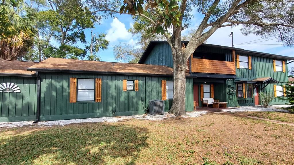 368 Ridge Road Southwest Largo, FL 33770 - Photo 4 of 46 a front view of a house