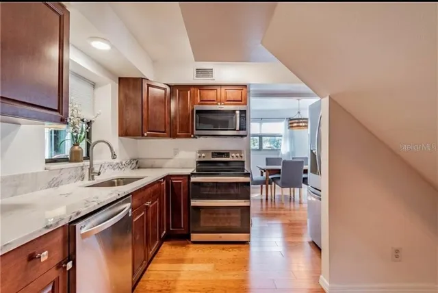 $890,000 | 368 Ridge Road Southwest, Largo, FL 33770