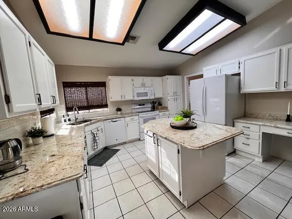 $5,500 | 7633 West Kristal Way, Glendale, AZ 85308