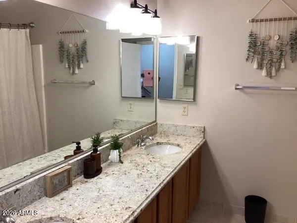 $5,500 | 7633 West Kristal Way, Glendale, AZ 85308