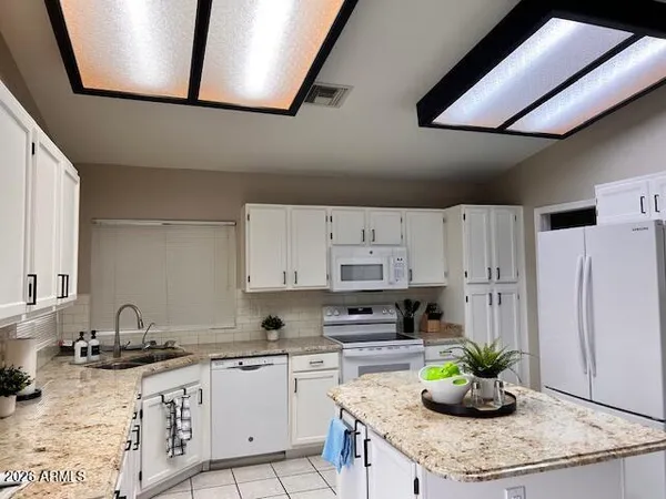 $5,500 | 7633 West Kristal Way, Glendale, AZ 85308