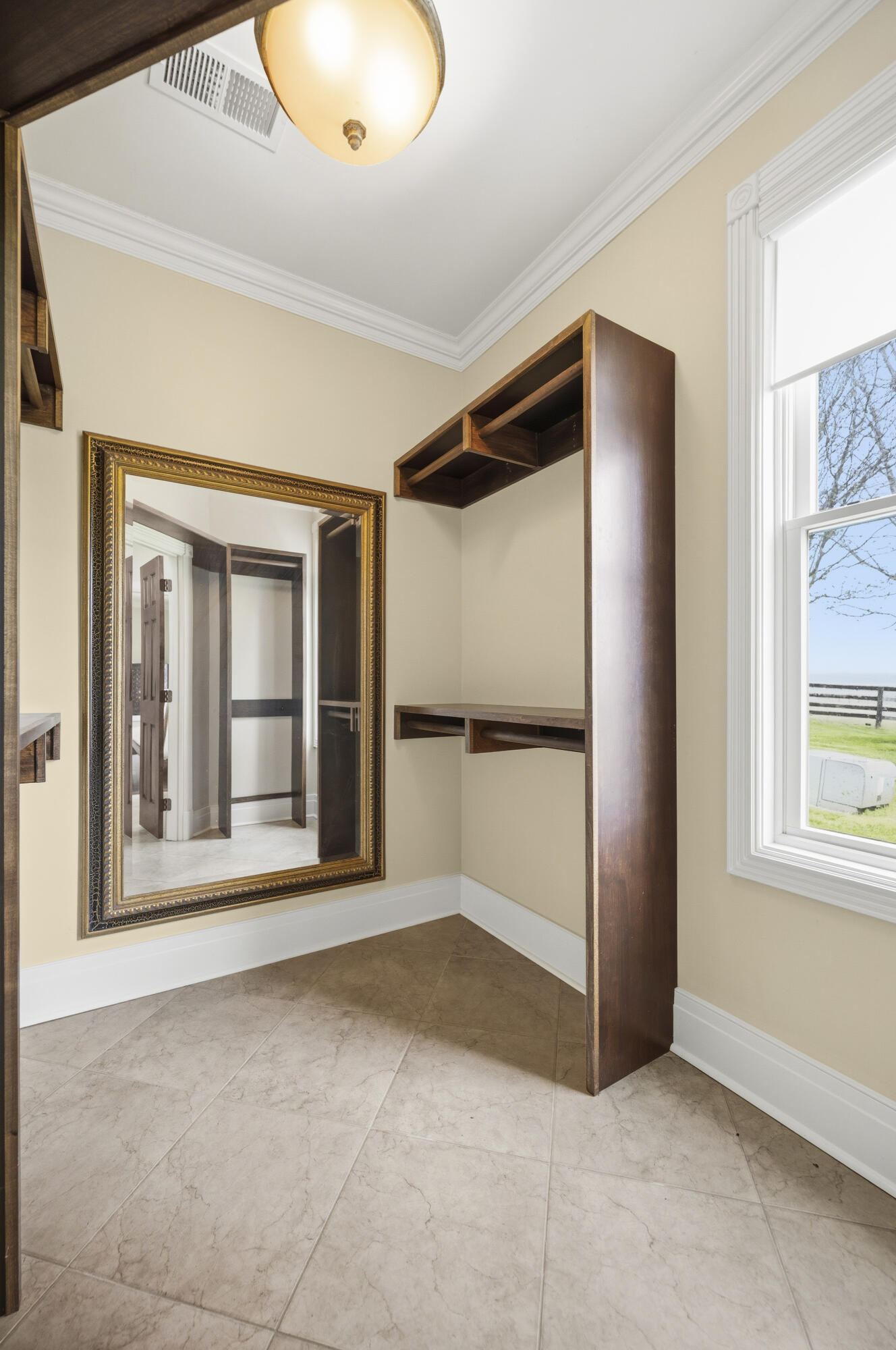 3600 Briar Hill Road Lexington, KY 40516 - Photo 42 of 102 20260330-3600-Briar-Hill-Rd-fh-00053