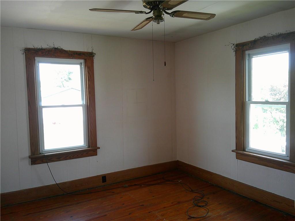 152 East Garrett Street Somerset, PA 15501 - Photo 12 of 18 an empty room with a window
