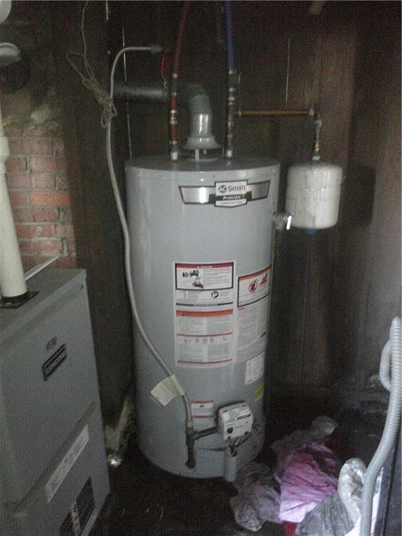 152 East Garrett Street Somerset, PA 15501 - Photo 17 of 18 a view of water heater room