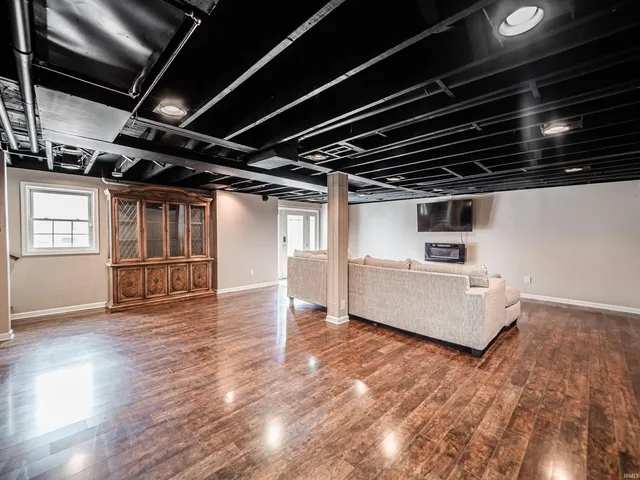 $295,000 | 3723 Stringtown Road, Evansville, IN 47711